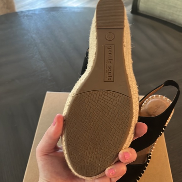 Kenneth Cole Espadrille sandal! - Picture 2 of 7